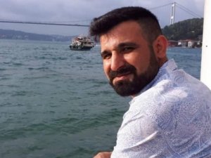 Otomobil Karşı Şeride Geçti, Ön Camdan Fırlayan Sürücü Hayatını Kaybetti