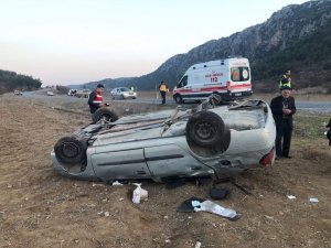 Kontrolden Çıkan Araç Tarlaya Devrildi: 5 Yaralı