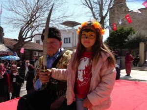 Portakal Çiçeği Karnavalı Kozan’ı Coşturdu