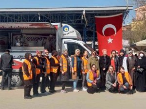 Ak Parti Edremit Mahalle Teşkilatı’nın Lokma İkramına İlgi Yoğun Oldu