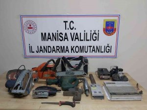 Manisa’da Hırsızlık Zanlısı 2 Kişi Tutuklandı