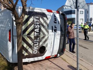Samsun’da Öğrenci Servisi İle Cipin Çarpıştığı Kazada Çok Sayıda Öğrenci Yaralandı.