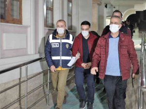 Gece Duvarı Delip Soygun Yaptı, Gündüz Karısı Altınları Kuyumcuda Sattı