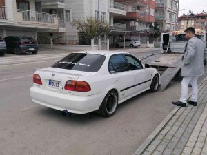 Gürültü Kirliliği Oluşturan Araç Sürücüne Ceza Kesilip, Araç Trafikten Men Edildi