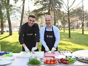 Czn Burak’ın Londra’daki Ortağı Ronaldo