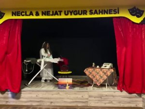 Alt Katı Tiyatro Salonu, Üst Katı Kafe