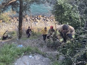 İ̇stanbul Boğazı’nda Hareketli Anlar: Hipotermi Geçiren Genci Kurtarmak İçin Zamanla Yarıştılar