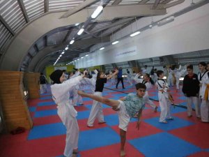 Geleceğin Şampiyonları Gölcük Belediyespor’da Yetişiyor
