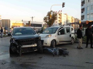 Üç Ayrı Kazada 3 Kişi Yaralandı