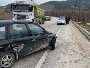 Bilecik’te Zincirleme Trafik Kazası: 2 Yaralı