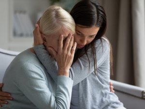 Teselli Etmeye Çalışırken Bu Sözleri Söylemeyin