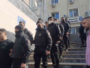 Küçükçekmece’de 4 Kişinin Öldüğü Çatışmada Gözaltına Alınanlar Adliyeye Sevk Edildi