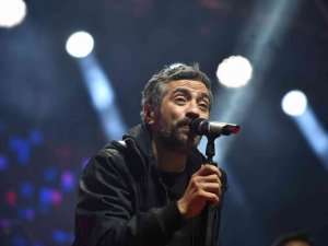 Belpa Buz Pateni Tesisi’nde Kışa Veda Konseri