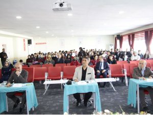 Van’da ‘Gençler Arası Şiir Okuma Yarışması’ Sona Erdi