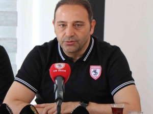 Fuat Çapa: “İ̇lk 6 Hedefi İçin, Kalan 9 Maç Çok Önemli”