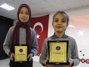 Mehmet Akif’i Örnek Alan Öğrencilere Jandarmadan Şilt