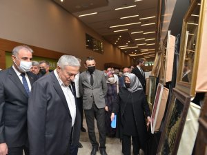 Elazığ’da Hasta Ve Yakınlarının Yaptığı El Emekleri Görücüye Çıktı