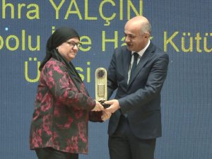 58. Kütüphane Haftası Ödülleri’nde Şehit Aybüke Yalçın’ın Annesine Ödül