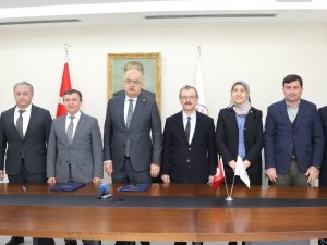 Erü İle Eti Maden İ̇şletmeleri Genel Müdürlüğü Arasında İ̇şbirliği Protokolü İ̇mzalandı