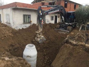 Manisa’da Kanalizasyon Çalışması Sırasında Göçük: 2 Yaralı