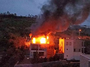 Bodrum’da Yangında Ev Alev Topuna Döndü