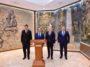 Anayasa Mahkemesi Arslan Vali Gül’ü Ziyaret Etti