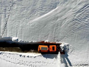 Beyaz Örtüyle Kaplı Nemrut Dağı’nın Yolu Açılıyor