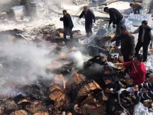 Su Fabrikasındaki Yangına Pet Şişeyle Müdahale