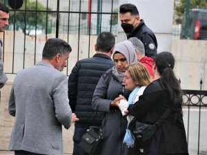 Küçük Mahra’nın Cenazesi Gözyaşları Arasında Alındı