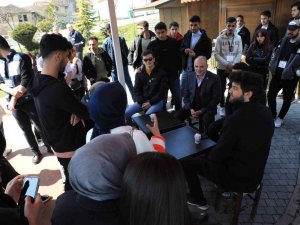 Başkan Özlü, Gençlerle Bir Araya Geldi