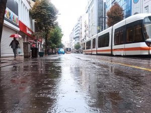 Eskişehir’de Aralıklı Sağanak Yağış Bekleniyor