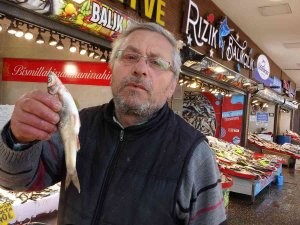 Trabzon’da Tezgâhları Farklı İllerden Gelen Balıklar Süslüyor
