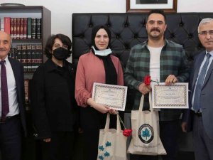 Esogü Kütüphanesi’ni Yıl Boyunca En Çok Kullanan Kişiler Ödüllendirildi