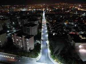 Manisa’yı Güzelleştirmeye Devam Ediyorlar