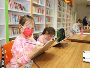 Alanya’da Miniklere Resim Kursu Verildi