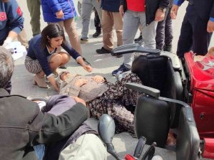 Elektrikli Bisikletle Kaza Yapan Yaşlı Çift Yaralandı