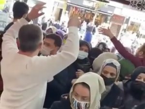 Ümraniye’de Mağaza Açılışında Ucuzluk İzdihamı Kamerada