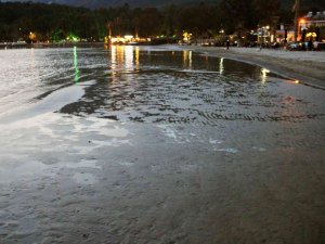 Akyaka’da Ürküten Görüntü, Süper Gelgitler Başladı, Deniz Suyu 50 Metre Çekildi