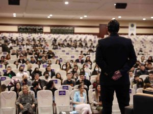 Havacılık Öğrencileri Sektör Temsilcileriyle Buluştu