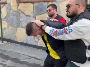 Husumetli Olduğu Kişilerle Önce Tartıştı Sonra Silahla Ateş Açtı: O Anlar Kamerada