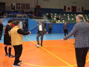 Gürsu’da Futsal Turnuvası Heyecanla Başladı