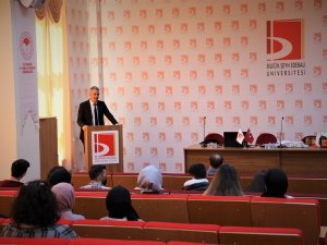 Üniversite Öğrencilerine Gıda Hijyen Eğitimi Verildi