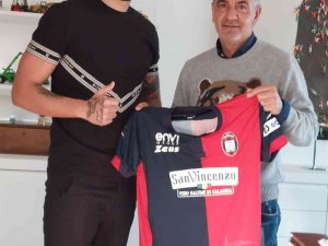Emre Güral, İ̇talyan Ekibi Crotone’a Transfer Oldu