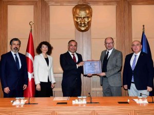 Anadolu Üniversitesi Turizm Fakültesinin Kalite Yolculuğu Devam Ediyor