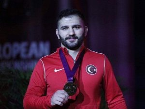 Milli Güreşçi Avrupa’da Bronz Madalyayı Aldı