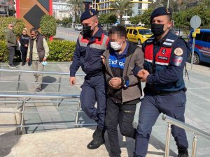 Uyuşturucu Almak İçin 13 Yayla Evini Soydu