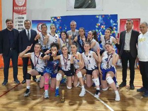 Gaziantep Kolej Vakfı’nın Sultanları Voleybolda Namağlup Şampiyon