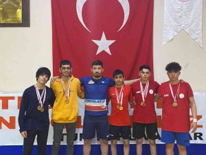 Toroslar Belediyesi İ̇şitme Engelliler Güreş Takımı, Türkiye Şampiyonu Oldu