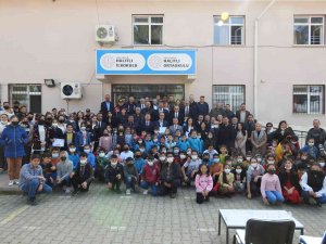 Manisa Açık Ceza İ̇nfaz Kurumu’ndan Kardeş Okula Kütüphane Ve Teknik Destek Yardımı