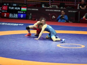 Kadınlarda 3 Sporcu Yarı Finalde